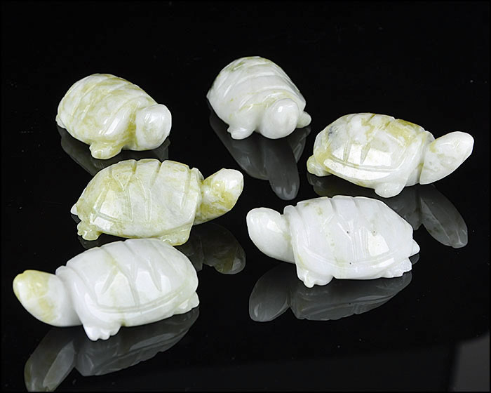 天然 玉石乌龟摆件 岫玉玉龟 手工雕刻玉石手把件 21号