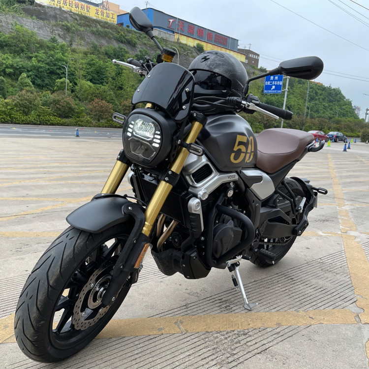 适用于隆鑫voge无极500ac300ac改装前挡风lx500f复古风挡仪表遮挡无极