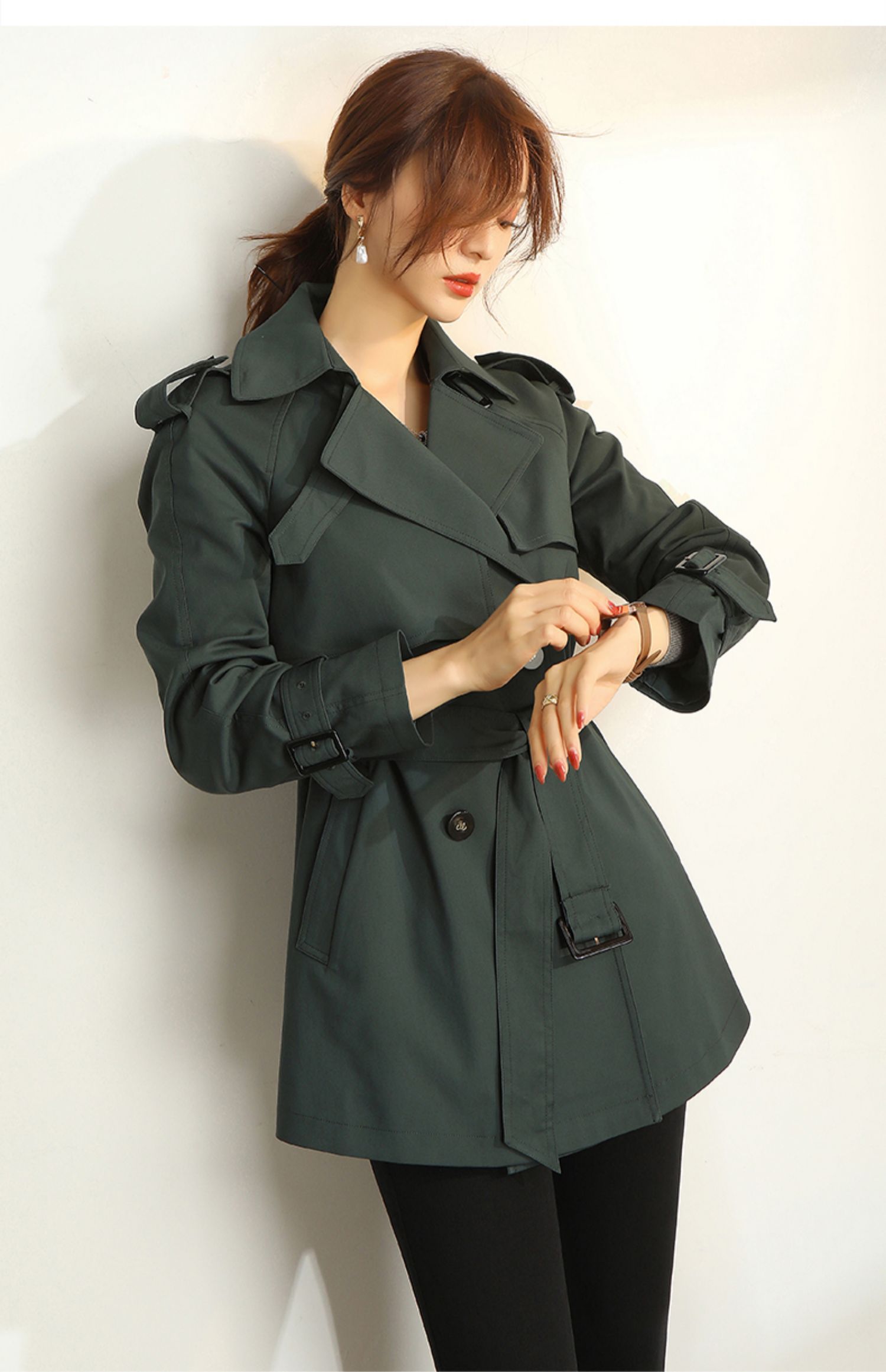 小个子风衣女2021春季漂亮女生穿的新款墨绿色英伦风外套百搭减龄垂感