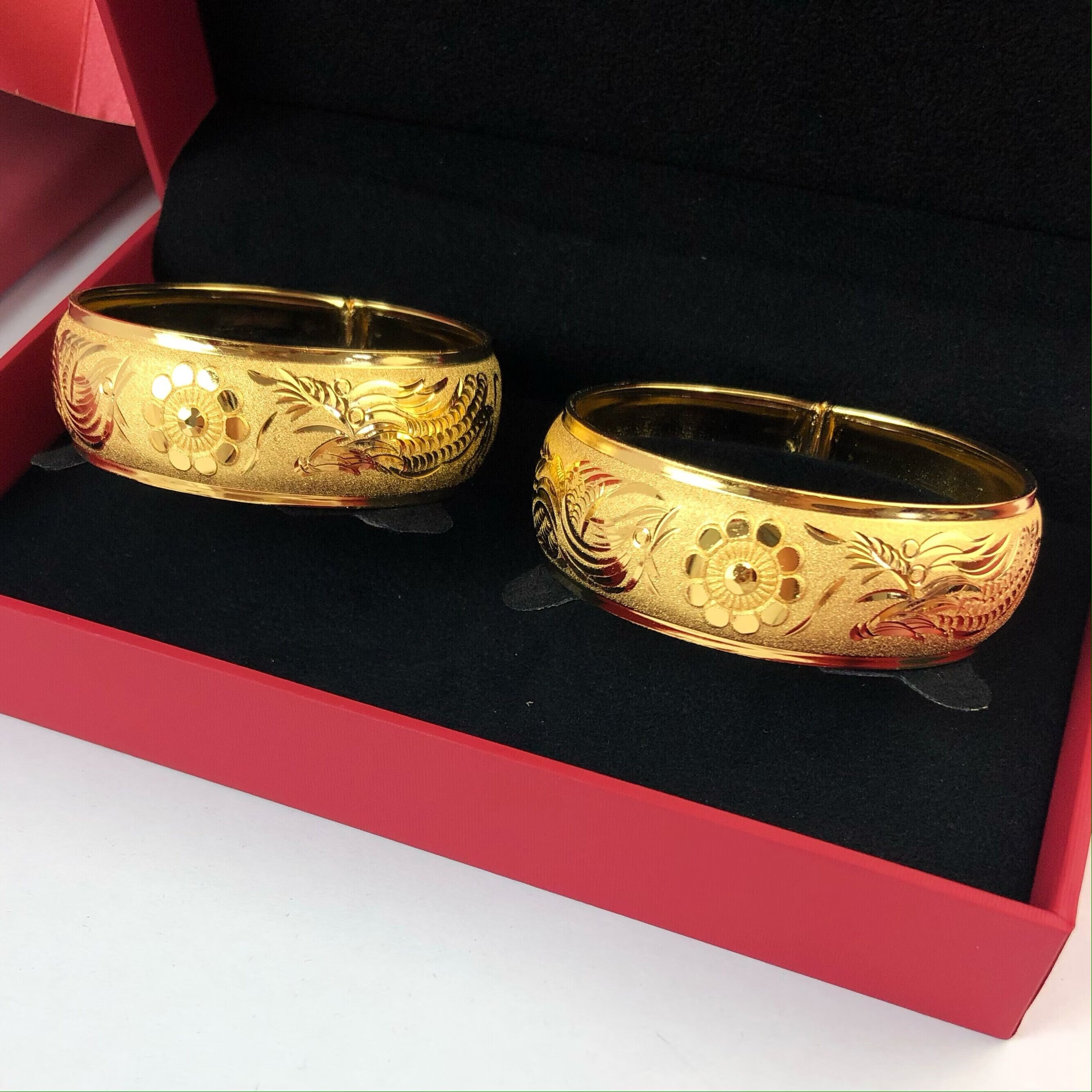 仿金 薄软款新娘结婚龙凤手镯细沙铜仿金镯子婚嫁民族风三金饰品sn