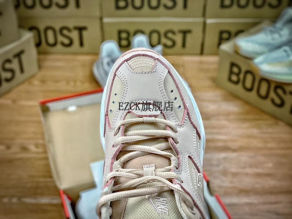 优雅风制鞋工艺:缝制鞋鞋底材质:橡胶上市时间:2022年秋季鞋头款式