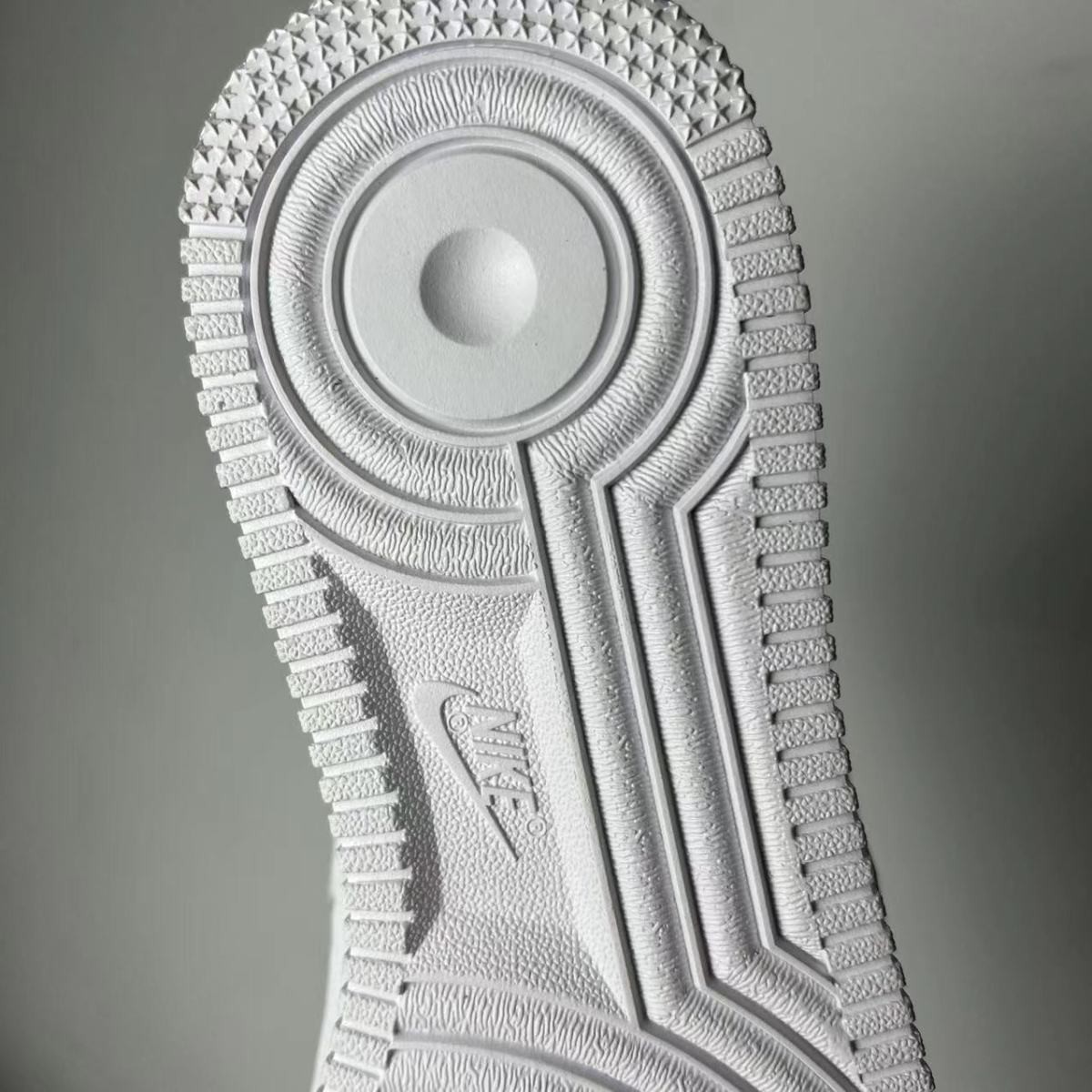 联名aj莆田纯原高版本af1空军一号纯白低帮头层皮内置气垫细节百搭