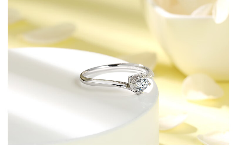 金至尊钻戒女经典牛头四爪扭臂18k金钻石戒指镶钻结婚求婚主石16分h色