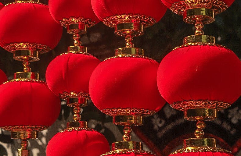 2021新年春节牛年过年元旦装饰小红灯笼挂饰挂件商场室内场景布置