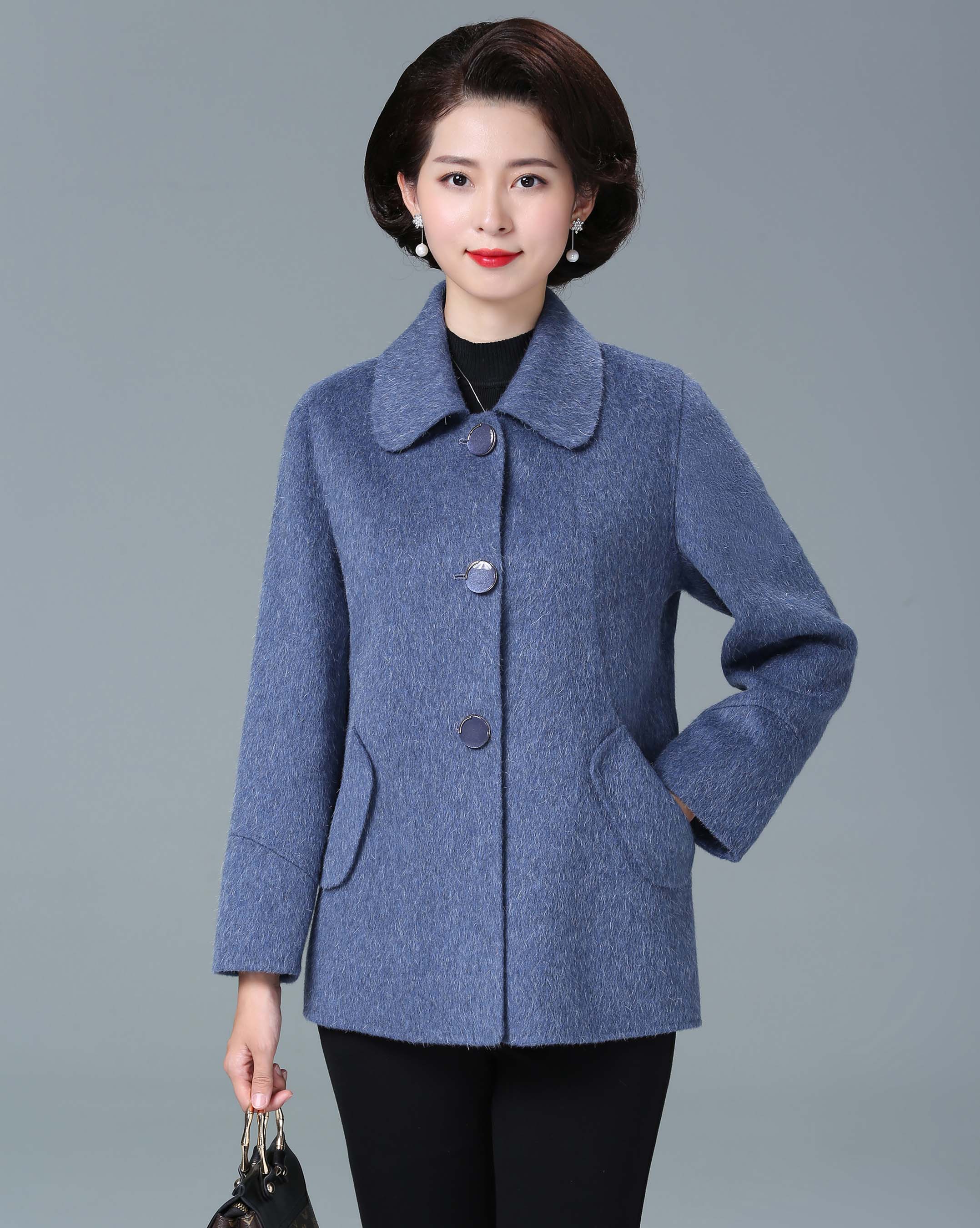 雅鹿yalu妈妈冬装毛呢外套洋气短款中老年女装秋冬双面呢羊绒大衣女士