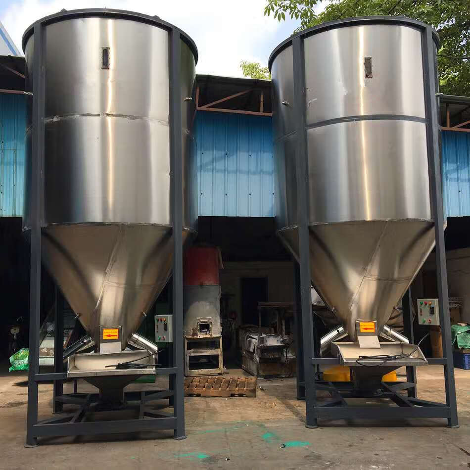饲料搅拌机养殖场设备干湿两用塑料颗粒干粉不锈钢立式混合拌料机1吨