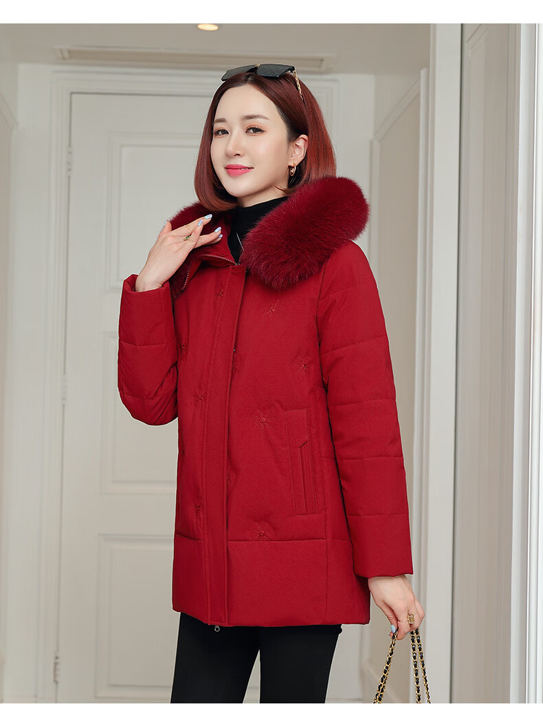 羽绒服短款2021秋冬新款妈妈款时尚连帽大毛领显瘦宽松版型外套枣红色