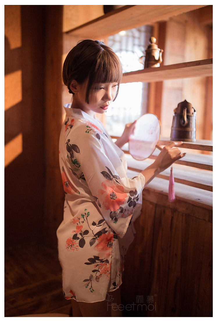 霏慕 开襟低领印花和服7055制服诱惑 角色扮演 夫妻 女用开襟低领印花