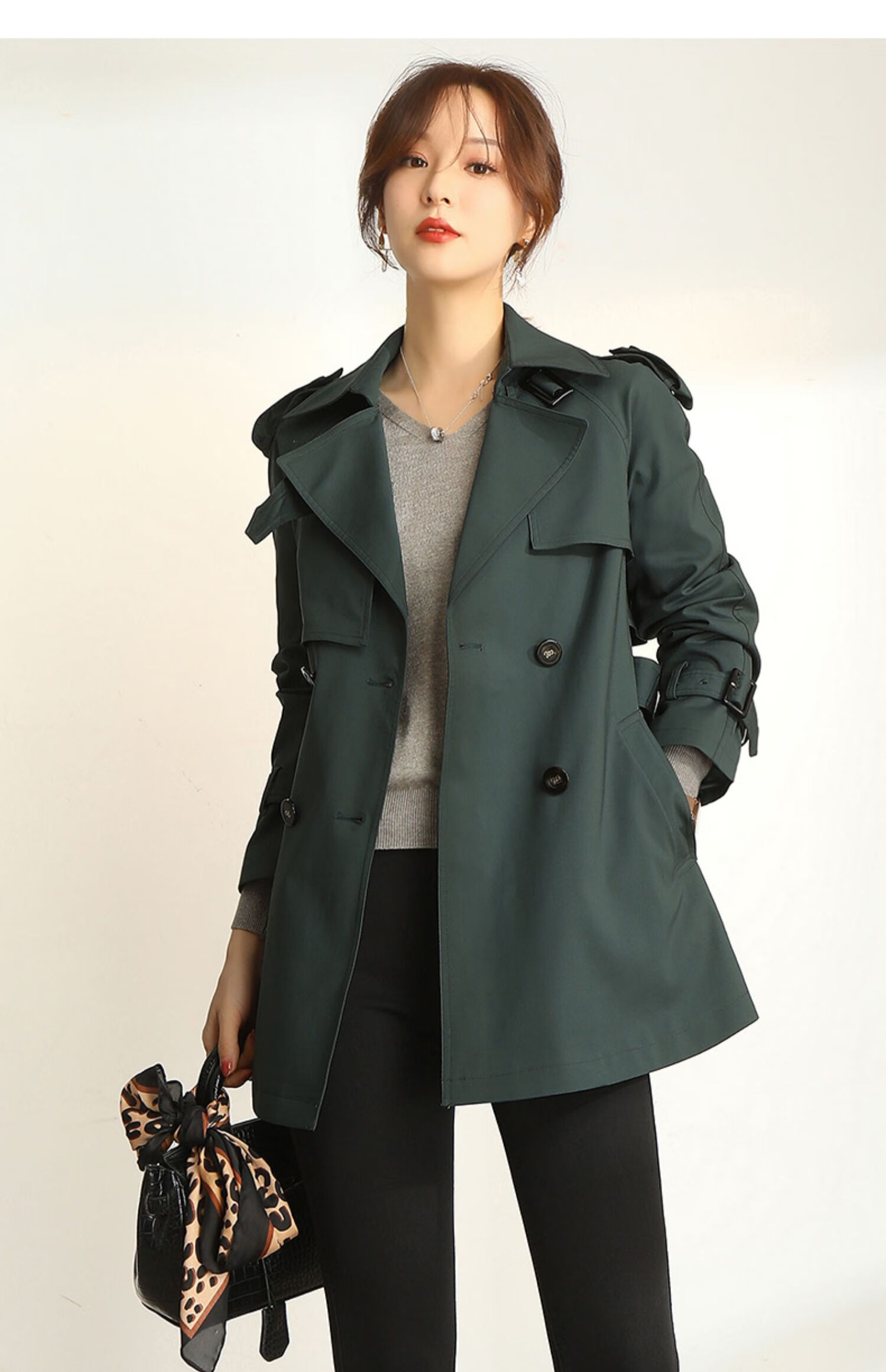 小个子风衣女2021春季漂亮女生穿的新款墨绿色英伦风外套百搭减龄垂感