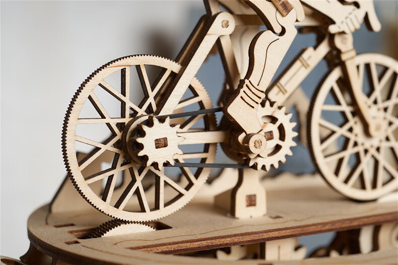 乌克兰ugears木质机械 自行车玩具模型 自动骑行者