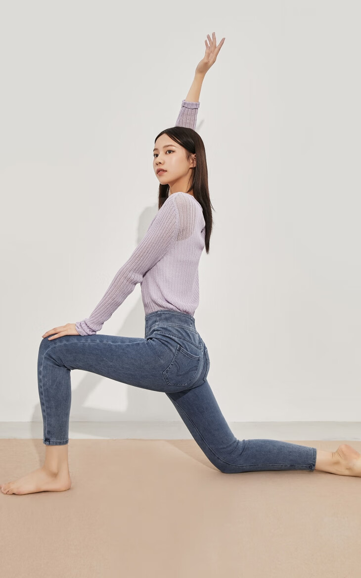 only2021冬季新款四面弹面料休闲运动瑜伽裤牛仔裤女121449052j38复古