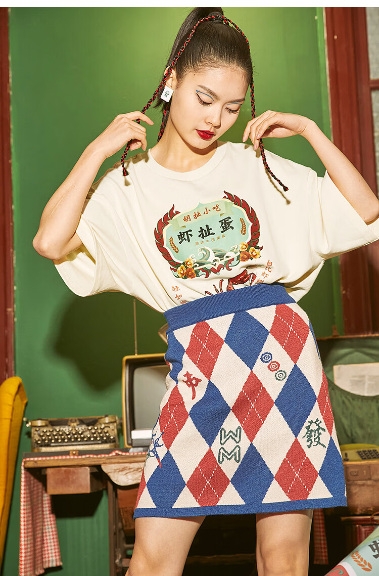 两三事黑色t恤女2021夏季女装新款五分短袖印花纯棉宽松上衣国潮系列