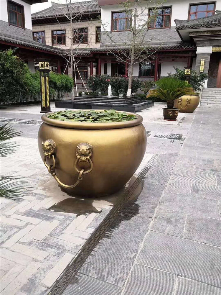 周鼎青铜器大铜缸摆件纯铜大号故宫缸落地水缸庭院大型狮头拉环荷花缸