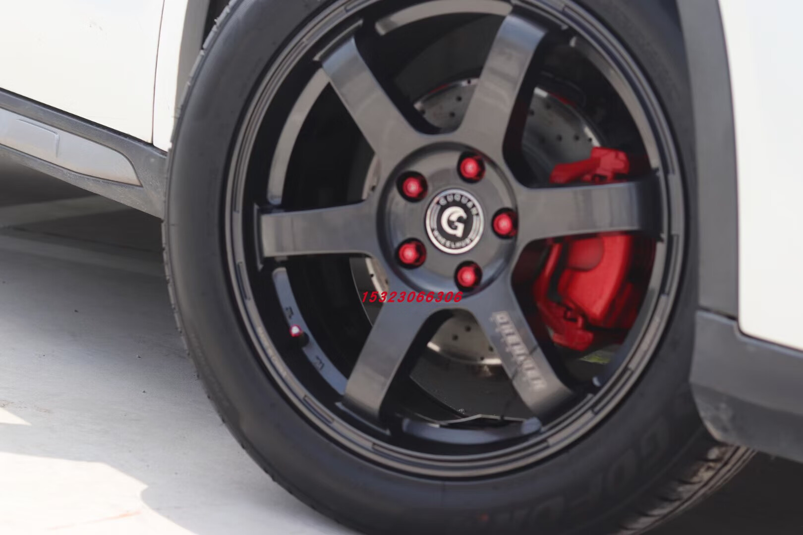 改装汽车轮胎215 235 245 255 265 275 295 30/35/40r19 20 215 35 19