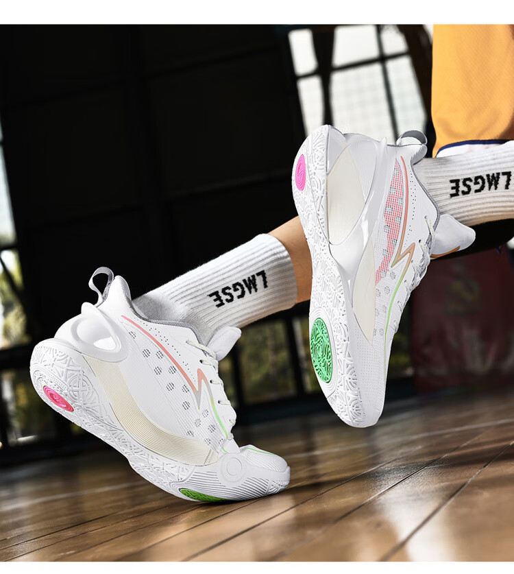 共朋毒蛇曼巴鞋实体商场同款曼巴高帮鞋男少年学生秋款运动跑鞋小码男