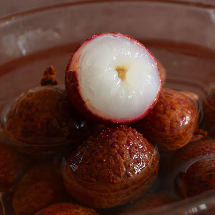 速冻荔枝冷冻荔枝冰冻新鲜荔枝孕妇水果500克4袋冰荔枝