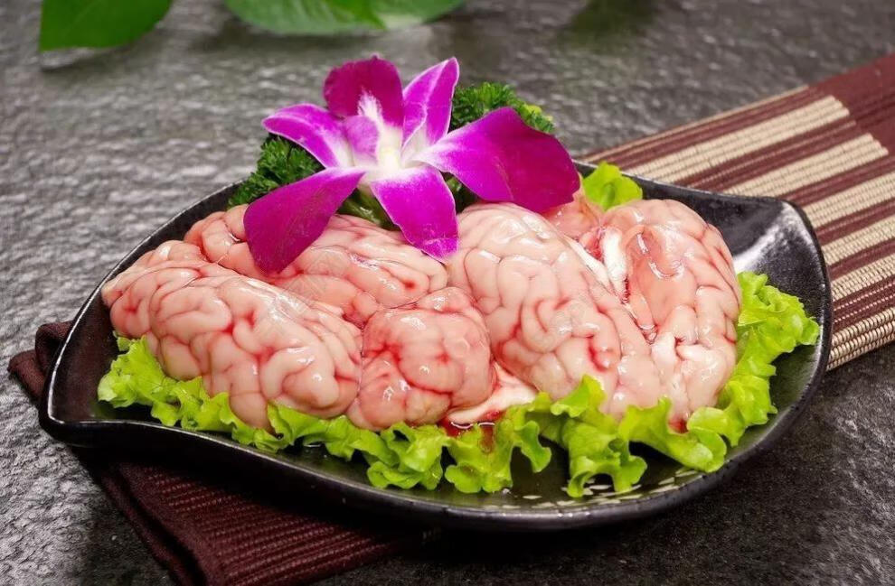 新鲜黄牛 牛脑花完整 左右一半再加上小脑 不发黑