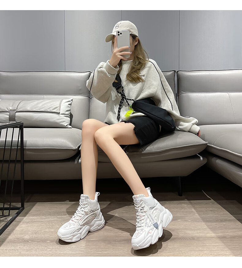 达芙妮旗舰官方店同款高帮老爹鞋女2021秋冬时尚百搭加绒保暖小白鞋