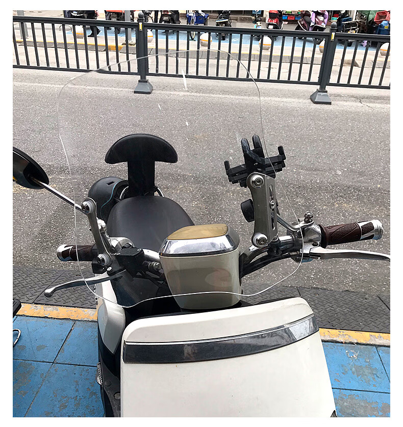 21-22款适用于雅迪de3电动车前挡风玻璃de8配件进口风挡防风板改装