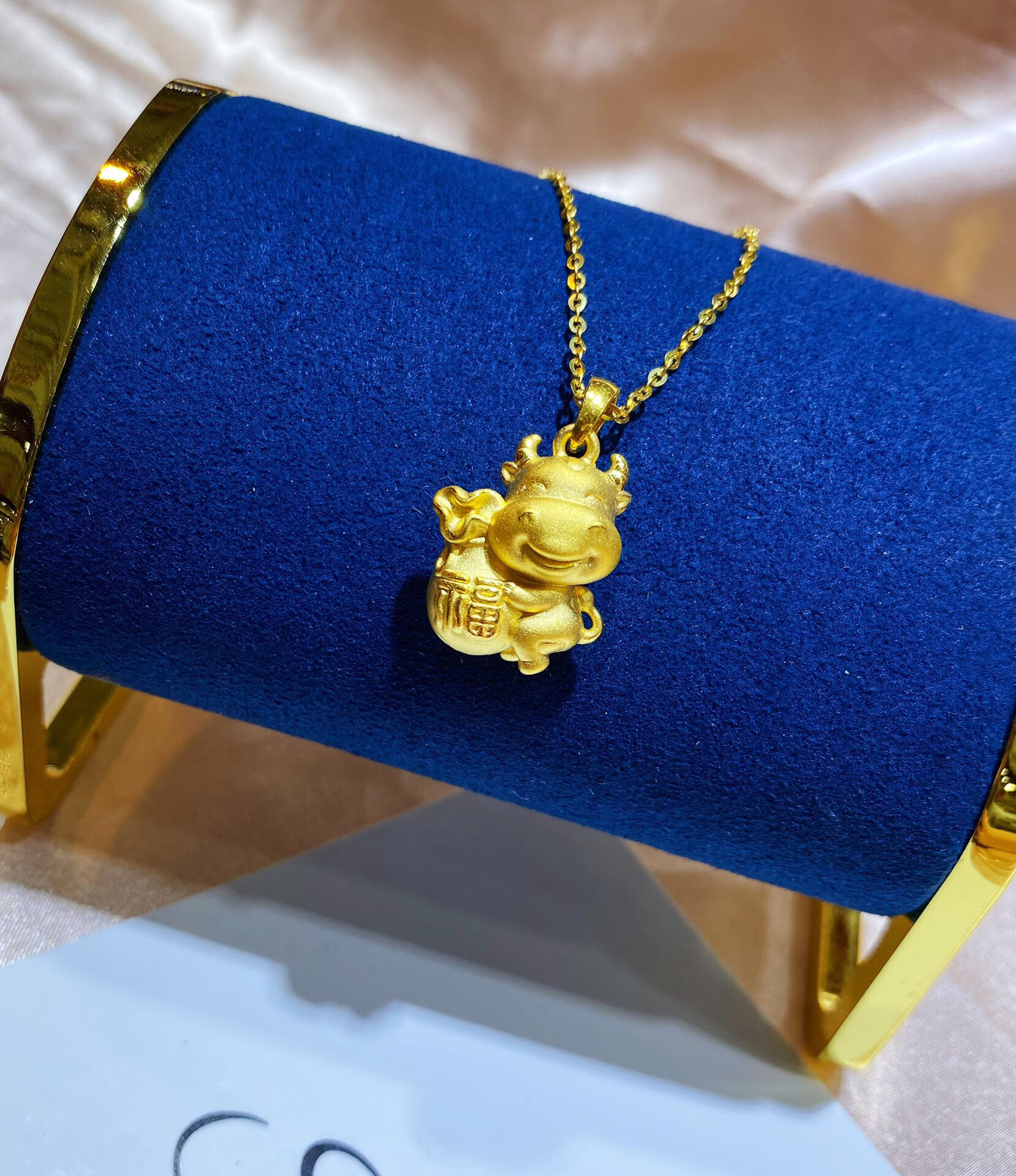 黄金吊坠女999足金生肖牛本命年3d硬金十二生肖金牛纯金项链男生日