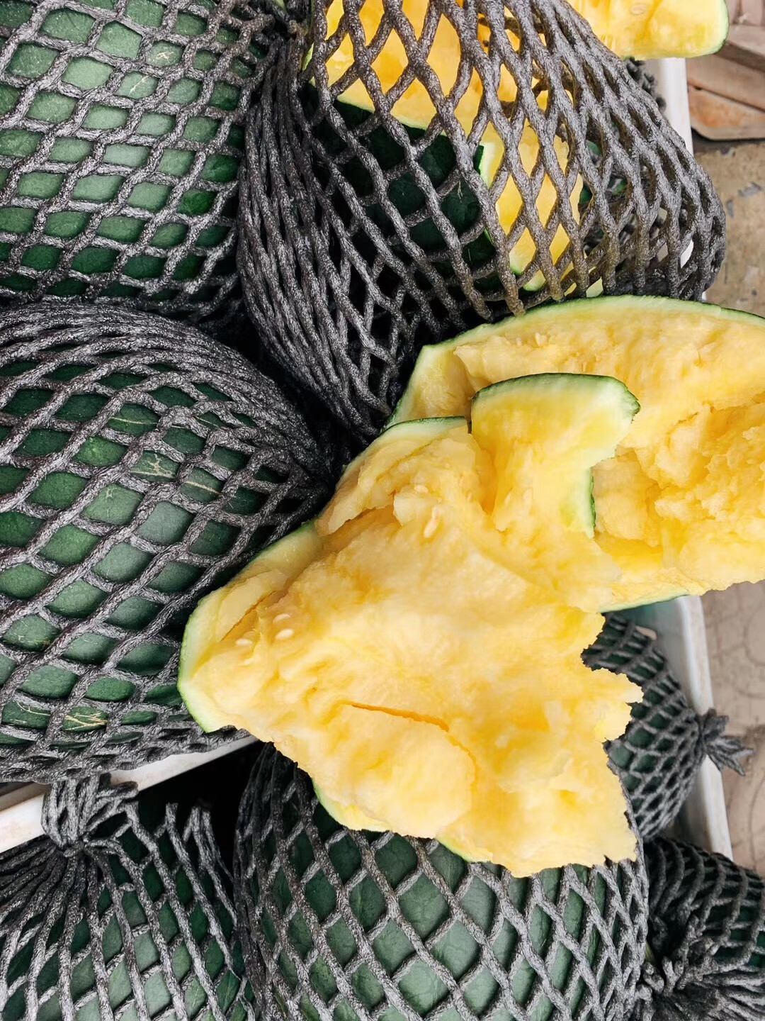 黑津王炸西瓜东台黑金三仓爆炸瓜黑皮黄心瓤新鲜水果12斤顺丰