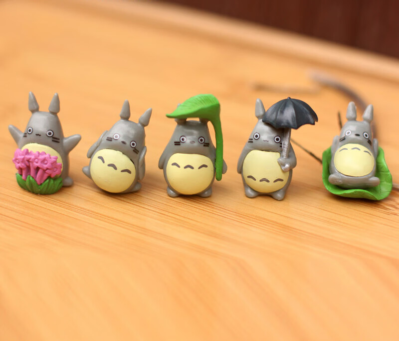 亮宾龙猫玩偶小公仔集合宫崎骏动漫周边经典手办男女生日礼物汽车摆件