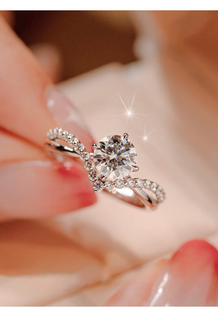 为爱加冕莫桑石钻戒戒指女订婚求婚结婚钻石对戒闭口 为爱加冕60分16