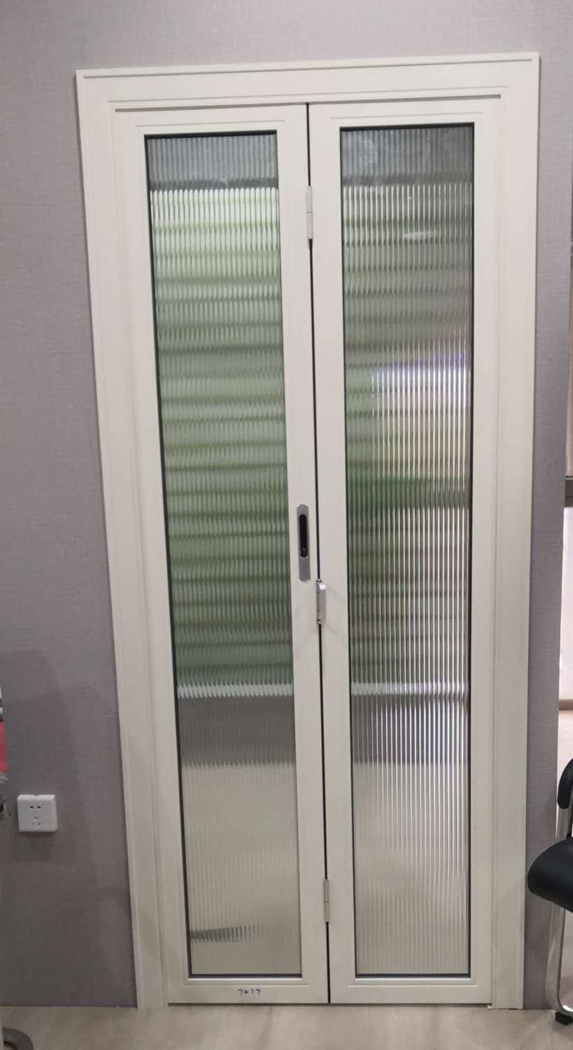 筑梦全球·扬帆出海 亿合门窗闪烁露脸沙特世界建材展展现我国门窗品牌实力！