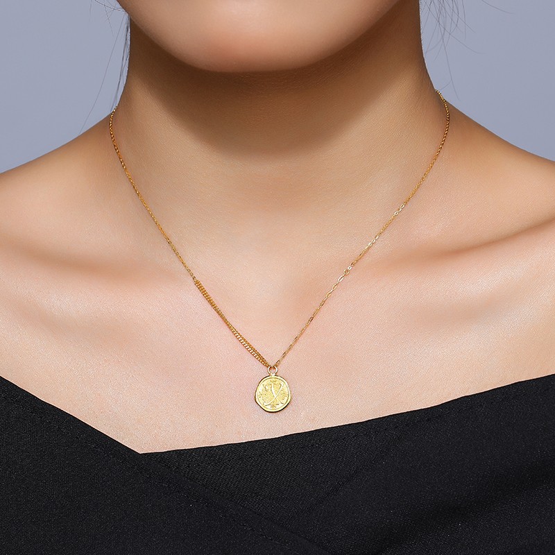 潮宏基火漆印章黄金项链女士足金项链字母金牌吊坠金链子5g极光金锁骨