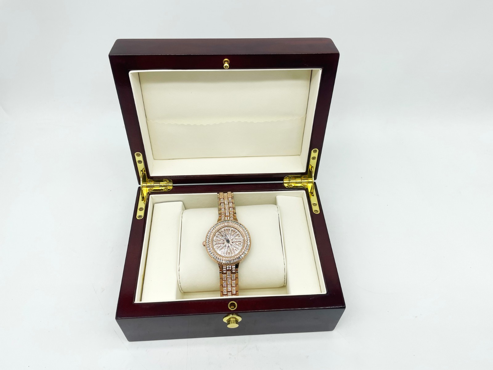 皇士fwh女士石英表玥寒系列