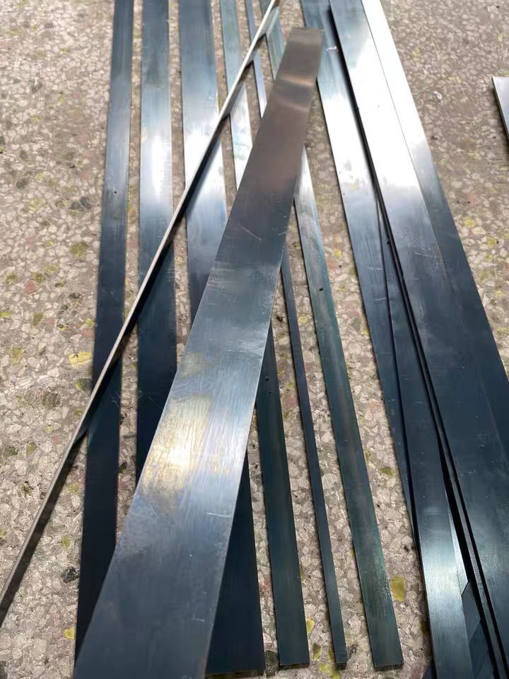 65mn弹簧钢刀条高硬度弹性弹65锰钢板diy淬火锰钢五件享8折25毫米x20