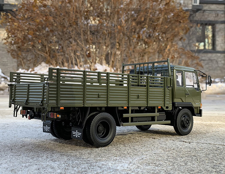 雨萱汽文 解放j3军卡车1:24合金仿真汽车模型解放j3卡车车模收藏送礼