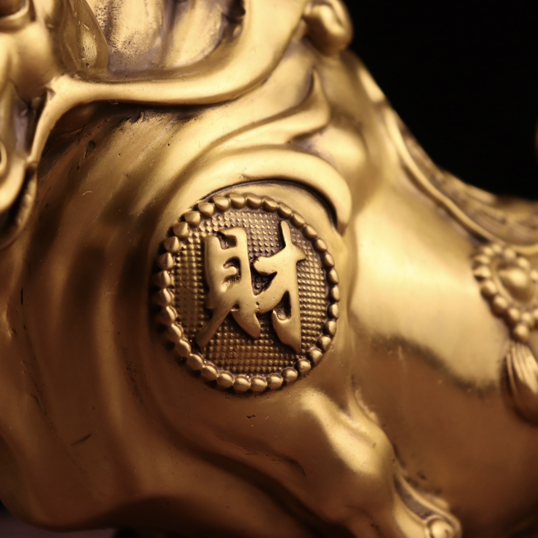 牛摆件气势如虹牛气冲天发财纳福客厅办公室饰 a福字牛29*12*17厘米1