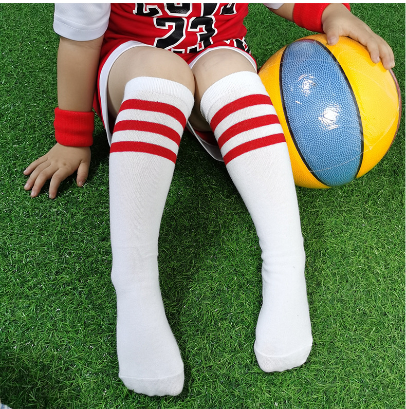 t 儿童足球袜 条纹长筒袜过膝儿童足球袜学生表演舞蹈袜 三杠白色黑条