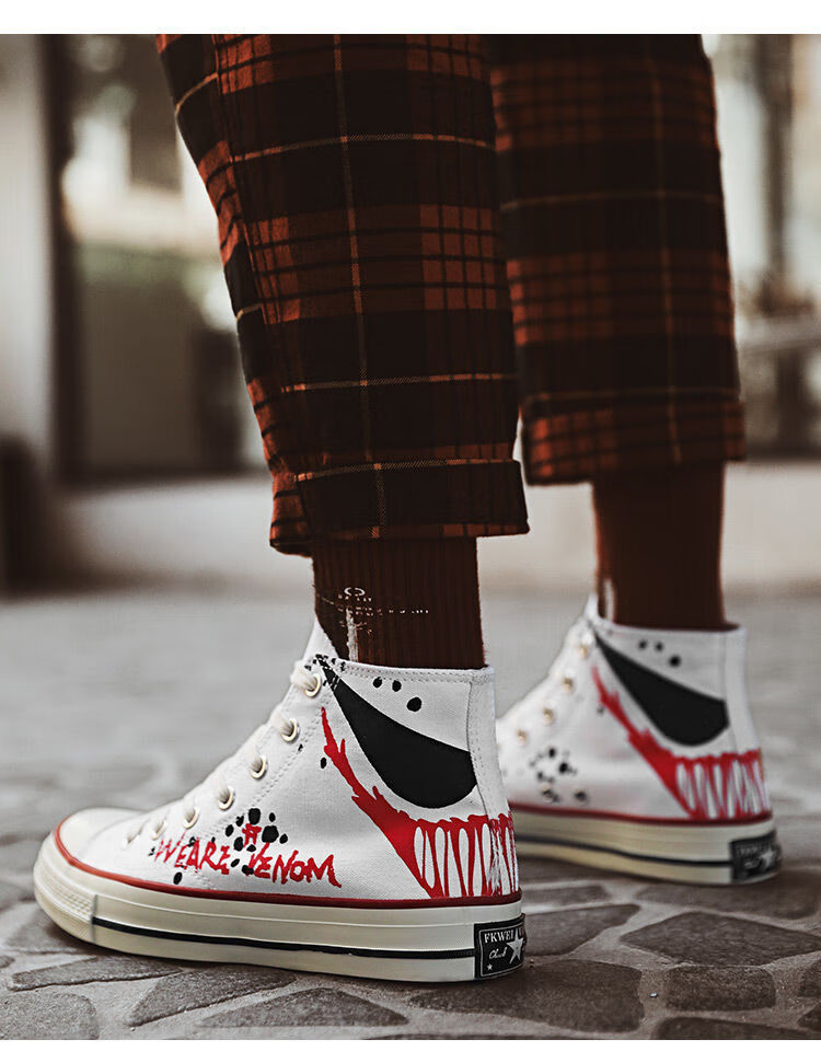 毒液动漫联名鞋子男韩版潮流百搭高帮帆布鞋女学生情侣鞋鸳鸯板鞋