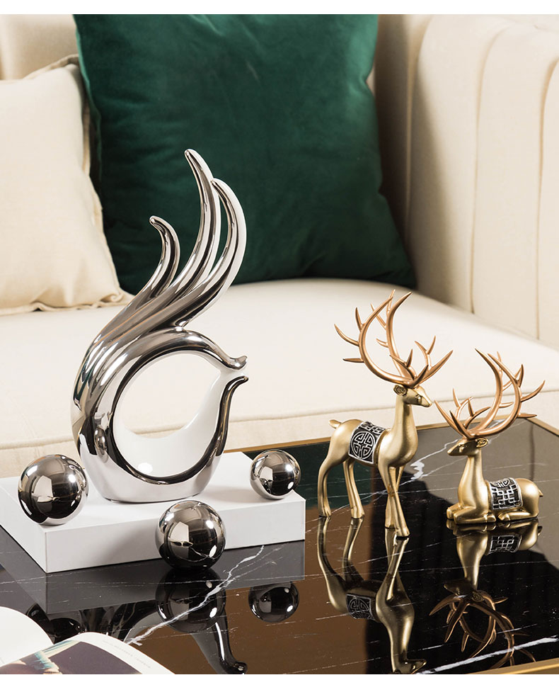 伽亿家居现代极简执子之手创意爱情情侣摆件一对轻奢客厅酒柜子上的