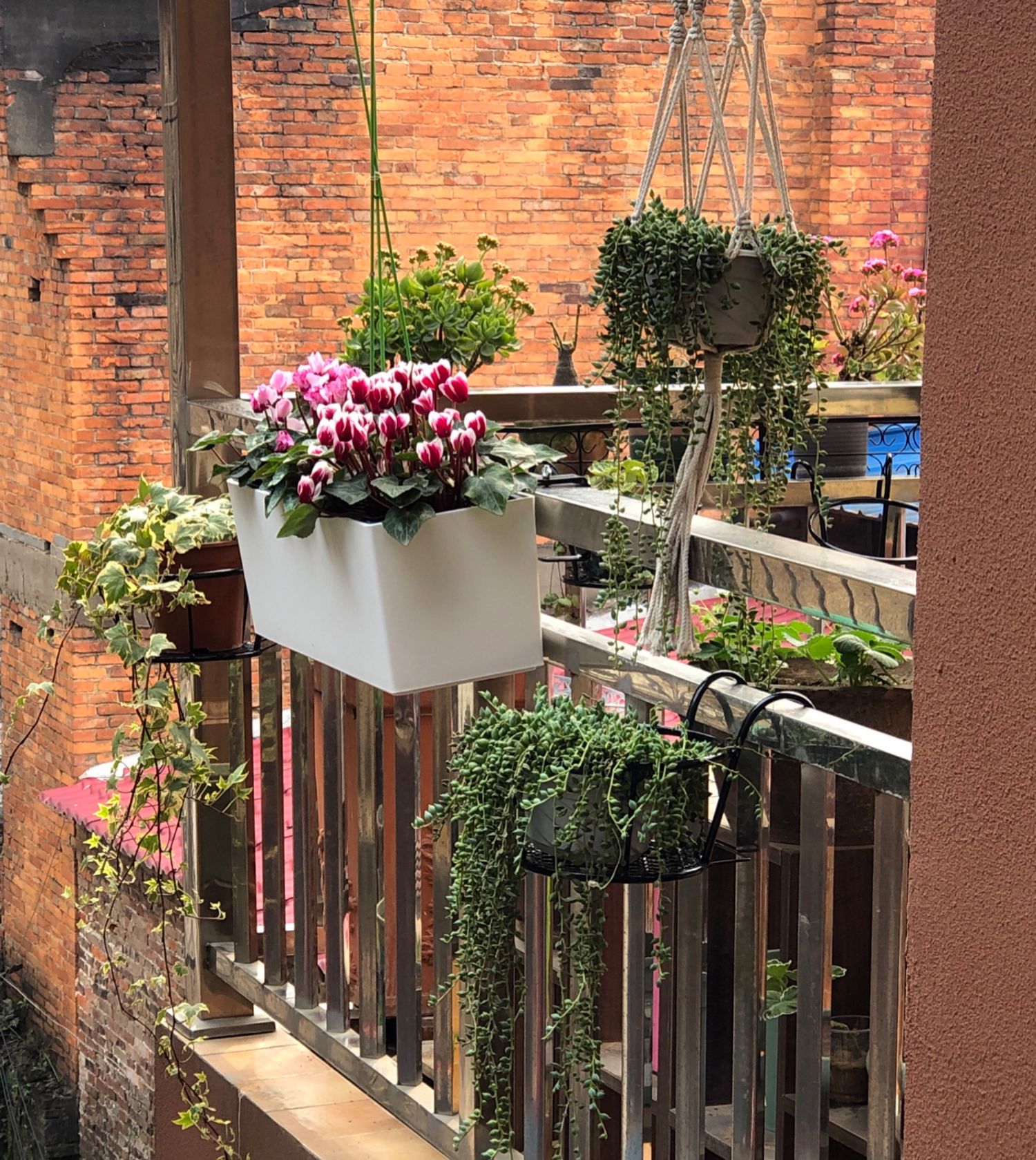 挂式花箱阳台花盆自吸水长方形挂墙壁挂栏杆花箱挂架护栏窗台外悬挂式