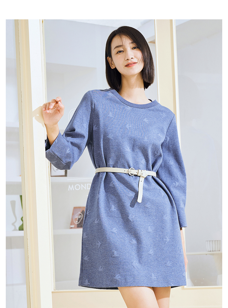 布景连衣裙女2021年秋季长袖圆领女装深灰花s