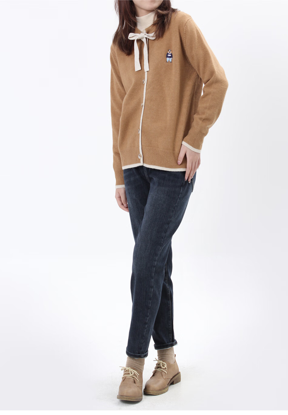 雅柔2022早秋新款时尚百搭气质休闲舒适圆领女装针织开衫 杏色 均码