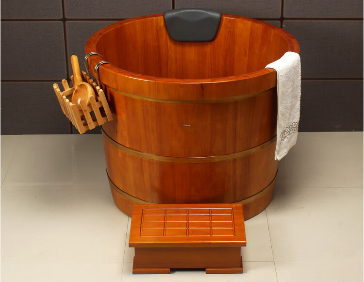 盼达山轻奢品牌橡木泡澡桶圆形成人浴桶洗澡木桶木质沐浴盆实木定制