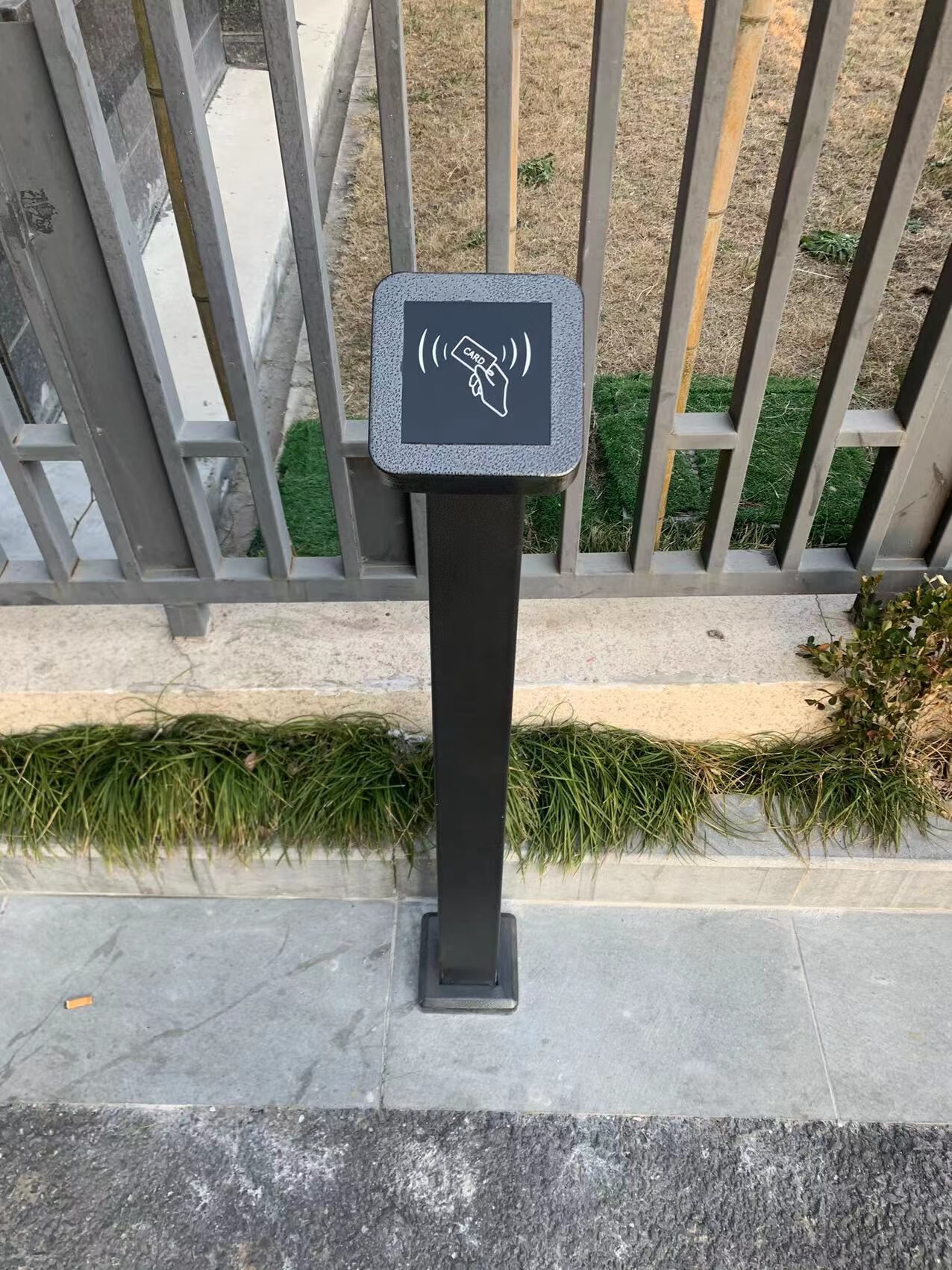 按钮刷卡立柱通道刷卡机镀锌喷塑小区自动门门禁出门开关 按钮立柱