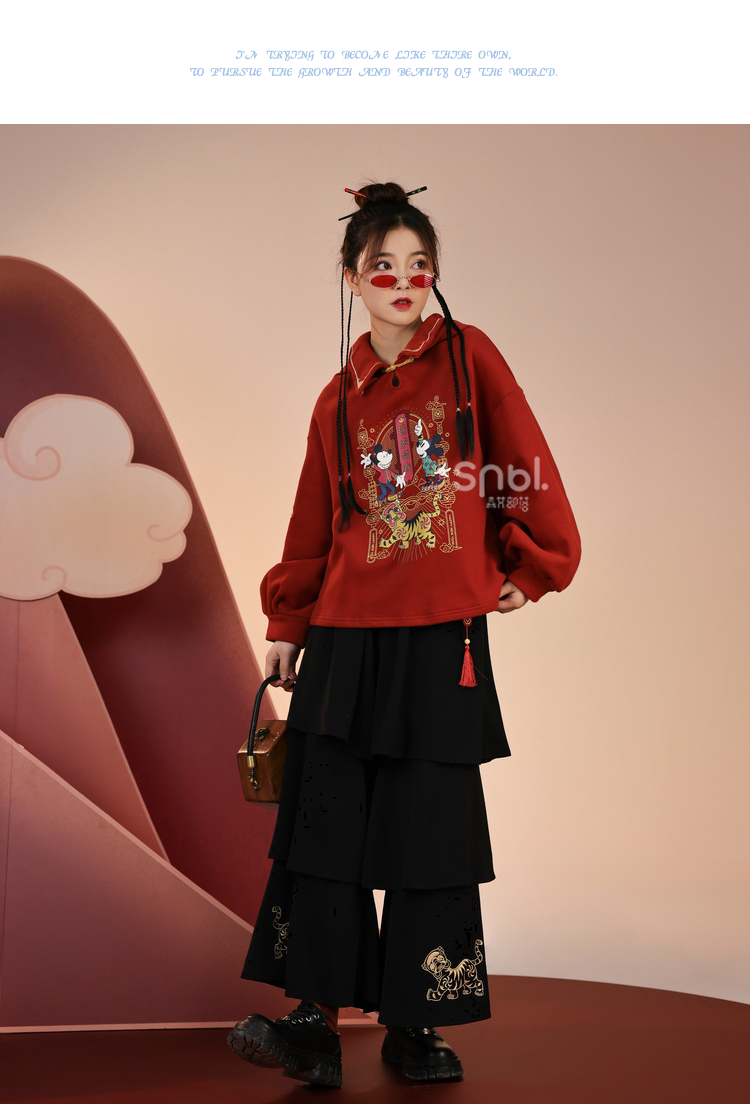 米奇原创森女部落迪士尼新年穿搭国潮加绒卫衣套装设计感阔腿裤黑色