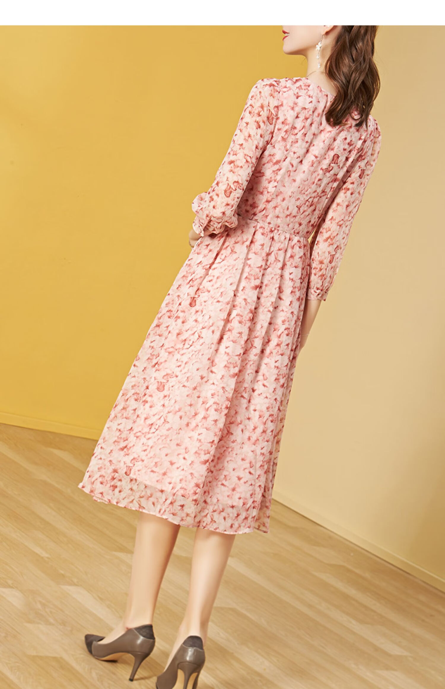 【爆款推荐】【商城正品】2021春季新款温柔风碎花连衣裙领收腰气质中