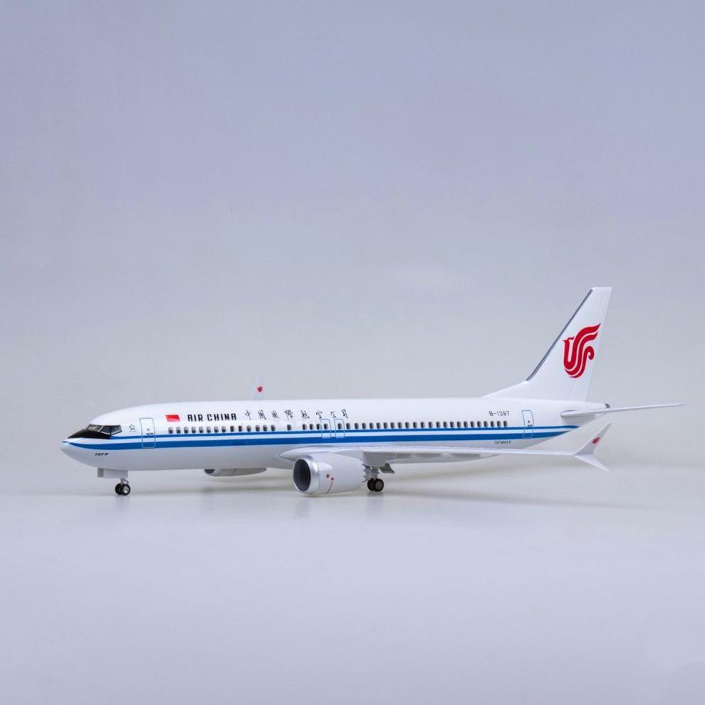 飞机模型带轮子带灯中国航空国航客机波音737max仿真拼装航模标配版无