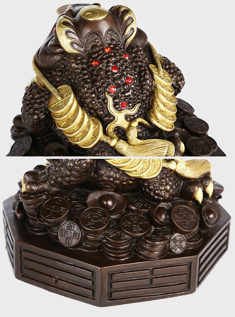 招财材质:铜适用场景:客厅风格:工业风造型:金蟾送礼对象:长辈摆放