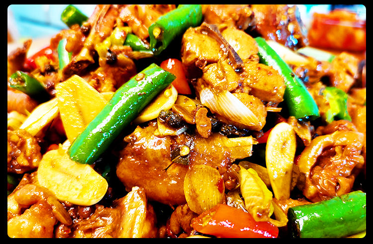 临沂炒鸡山东临沂炒鸡沂蒙山炒鸡现杀现炒特色辣子鸡枣庄真空特产小