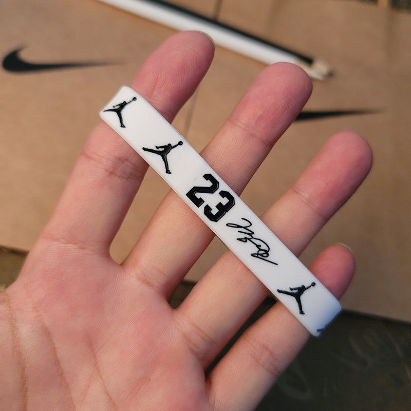 nba篮球星乔丹23号运动硅胶手环男女学生个性复古跑步手链手腕带乔丹