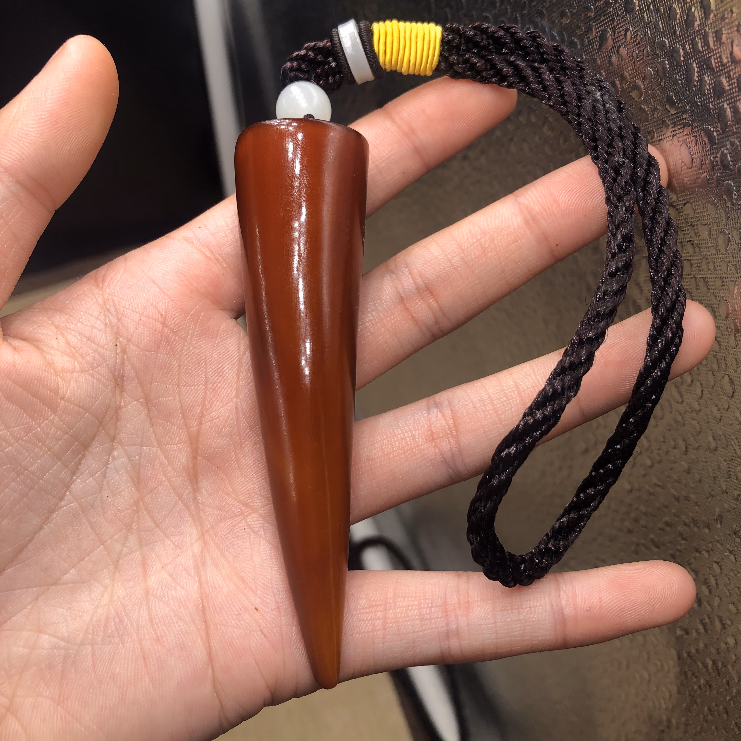 艾冰雨 生日礼物西藏牦牛角原角尖手把件吊坠牛角手串手链经络点穴