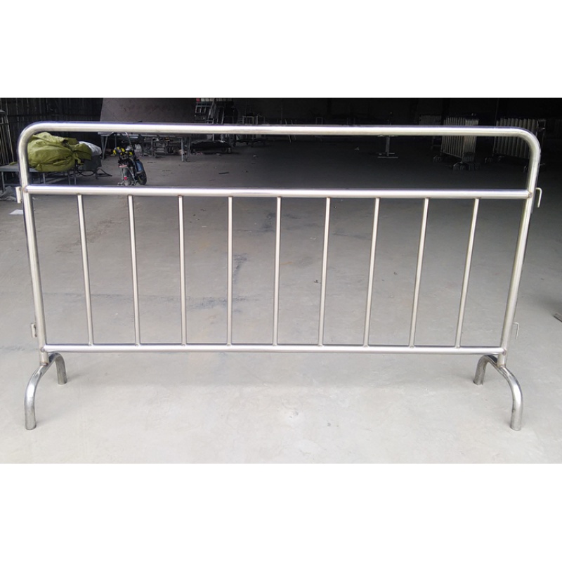 304不锈钢铁马护栏隔离栏超市地铁高铁学校安全围栏 304(32*19圆管) 1