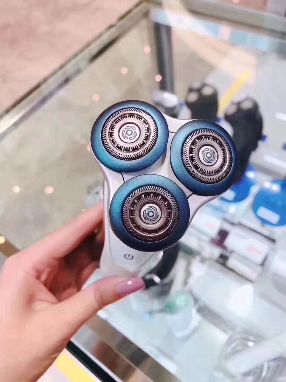 飞利浦(philips) 飞利浦(philips)剃须刀 李晨同款s7000系列 荷兰进口